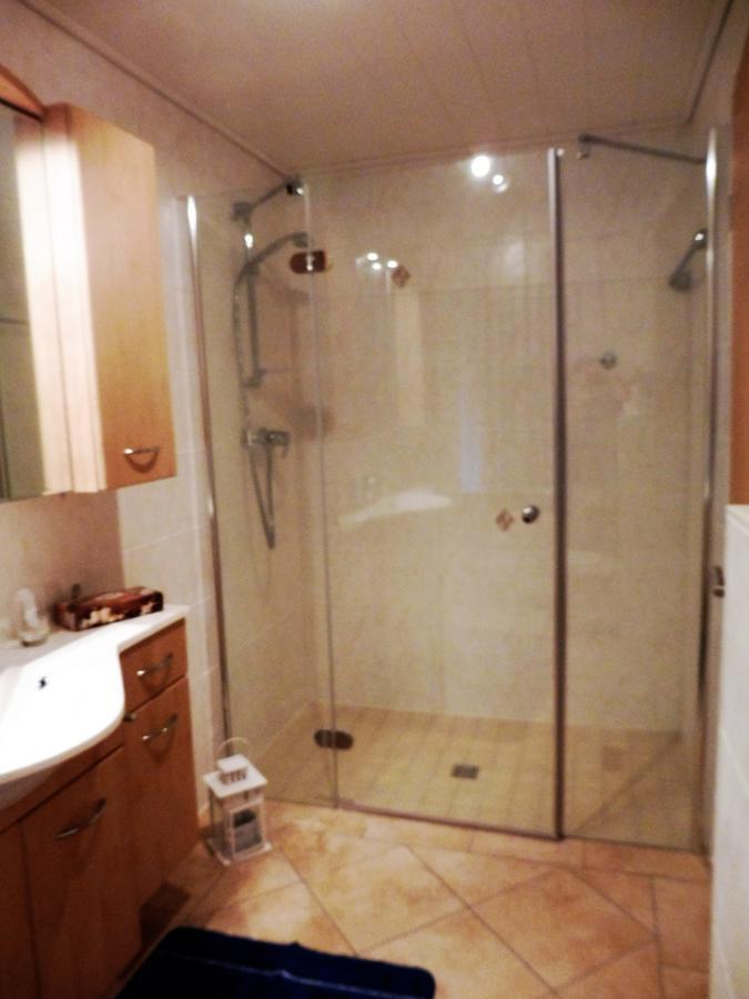 Apartment mit 2 Zimmern - Küche und Bad