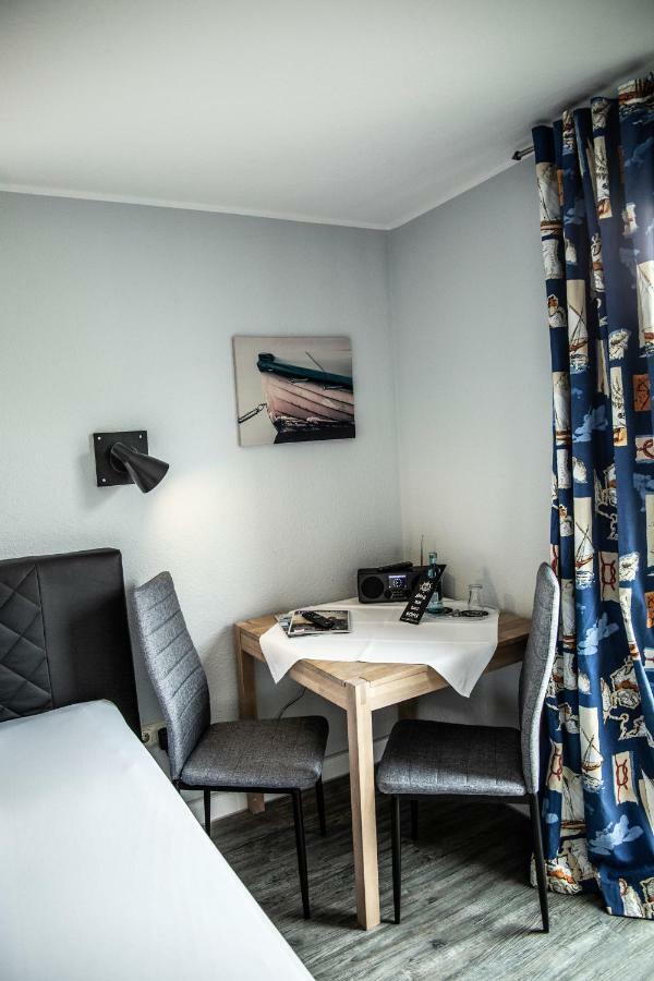 Single Room Balcony,800450352:JPEG